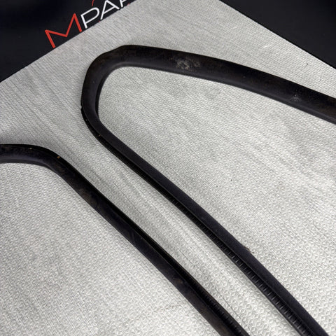 BMW 94-99 E36 M3 Coupe Panel Window Gaskets Seal Black Quarter Rear OEM
