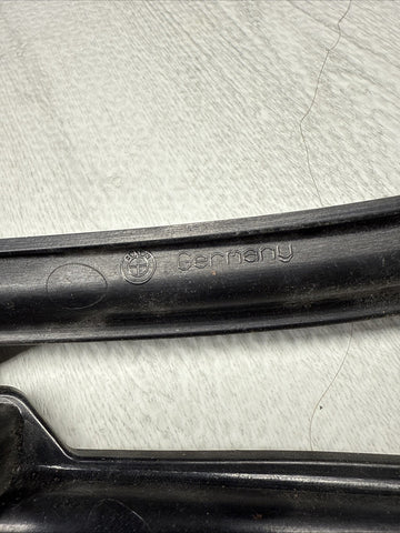 BMW 11-16 F10 M5 FRONT LEFT FENDER HOLDER BRACKET 51647903881 ORIGINAL