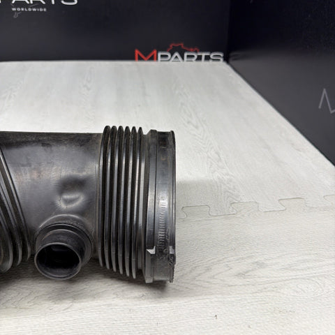 2008-2013 BMW M3 E90 E92 Intake Hose / Air Intake Boot OEM 783828602 / 7838286