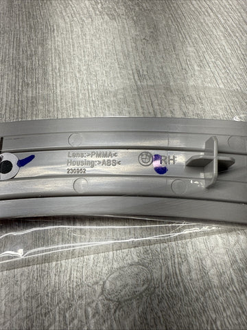 NEW 19-24 BMW X5 Front Bumper Light Reflector Right Hand Marker Lamp Genuine OEM