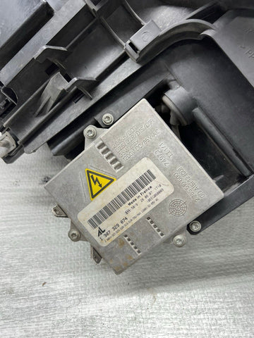 OEM BMW 02-06 E46 330 M3 Bixenon Headlight 1305621772 *Chipped Tabs*