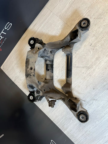 01-06 BMW E46 M3 REAR SUSPENSION SUBFRAME AXLE CARRIER CRADLE