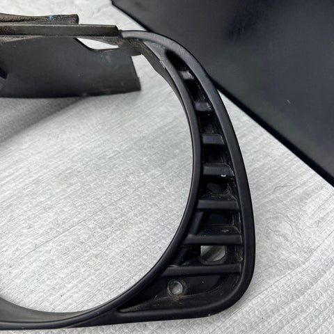 84-92 BMW 318i Left (1 945 885.0) & Right (1 876 094.0) Headlight Grille E30 OEM