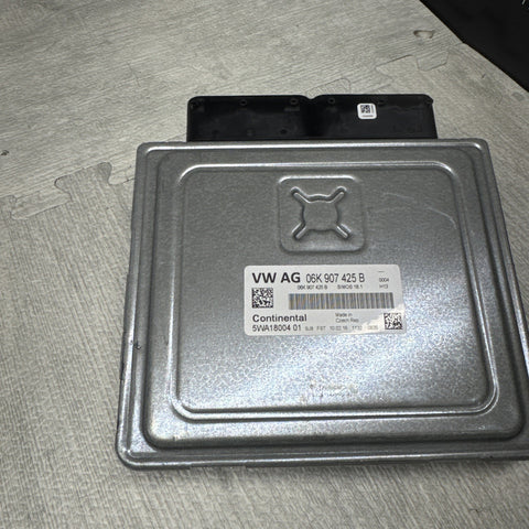 Engine Computer Control Module ECU 2.0L 06k907425b OEM Porsche Macan 2019-24