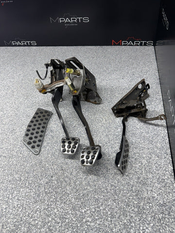 04-09 HONDA S2000 S2K PEDAL SET GAS BRAKE & CLUTCH PEDALS W ALL SENSORS OEM