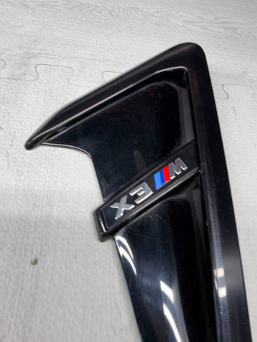 20-24 BMW X3 F97 Front Right Passenger Fender Trim Molding OEM 8070538