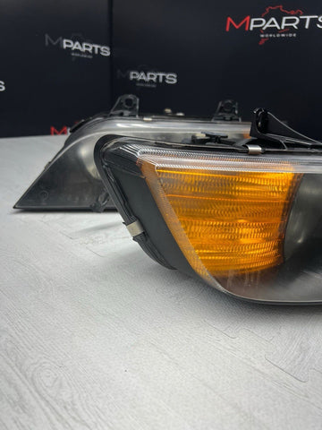 99-02 BMW Z3 M Z3M Front Headlights Lamps Halogen 8386047 OEM