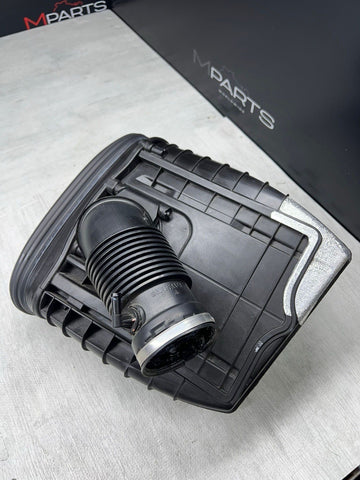 2017-2024 PORSCHE MACAN 2.0L ENGINE AIR CLEANER FILTER BOX HOUSING 95B129601F