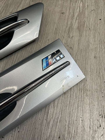 98-02 BMW Z3 M Z3M Fender Hood Vent Grilles Grilles Pair OEM Silver