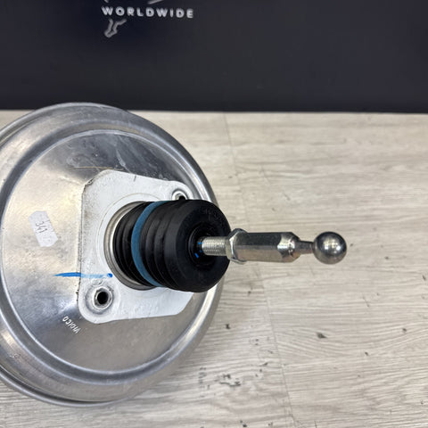 2017-2018 PORSCHE MACAN 95B 2.0L POWER BRAKE BOOSTER MASTER CYLINDER 95B612103D