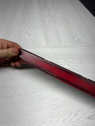 FORD MUSTANG CONVERTIBLE 2015-2023 OEM REAR THIRD 3RD BRAKE LIGHT ASSEMBLY