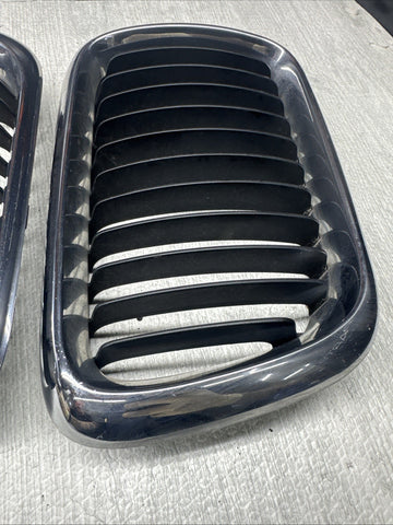 BMW E36 328IC M3 318I 320I 325I Front Bumper Kidney Grille Pair OEM Chrome