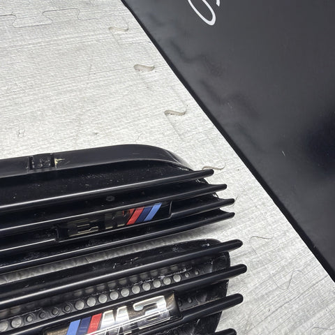 01-06 BMW E46 M3 Left Right Fender Vent Grilles Grills Trims Gloss Black