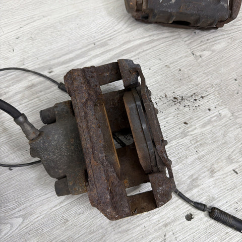 BMW OEM GENUINE E36 M3 Z3 M FRONT BRAKE CALIPERS SET PAIR LEFT RIGHT PAD *RUSTY*
