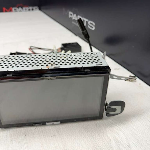 Alpine iLX-007 Digital Media Receiver Apple CarPlay Android Auto 7″ Touchscreen