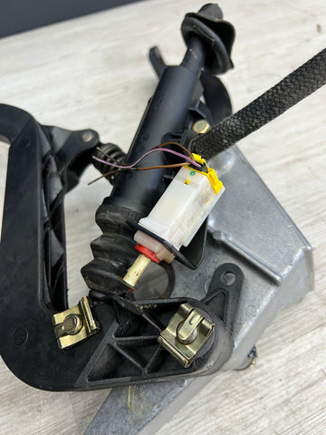 BMW 94-99 E36 318i 323i 325i 328i M3 Clutch and Brake Pedal Assembly
