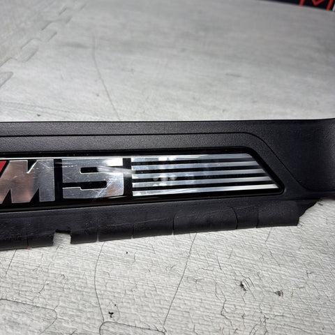 BMW E39 M5 98-02 Sport Door Sill Scuff Plate Trim Rear Right Side *Notes*