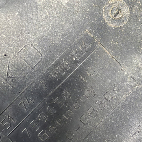 08-13 OEM BMW E90 E92 E93 M3 Front Right Passenger Side Cooler Air Duct Vent