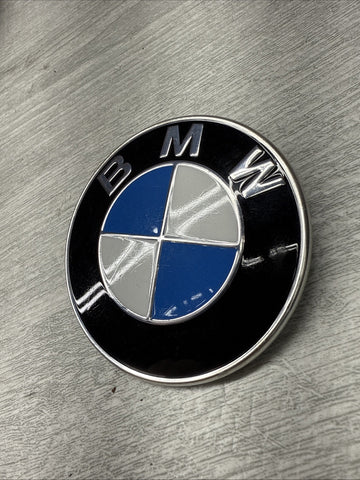 2018-2023 BMW M550XI G30 REAR TRUNK LID EMBLEM LOGO BADGE 51147463715 OEM