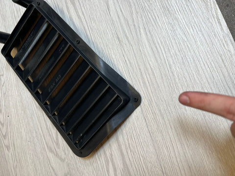 OEM 08-13 BMW E90 E92 E93 M3 Front Right Fender Mud Guard Cooling Grill Grille