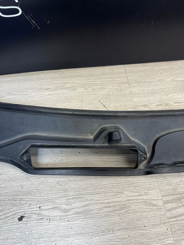 BMW 07-13 335I E92 E93 M3 FRONT WINDSHIELD WIPER COWL VENT GRILL COVER PANEL OEM