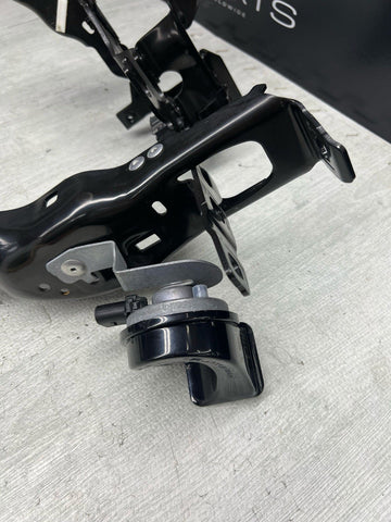 20-24 BMW 840 850 F91 F92 F93 G16 M8 LEFT DRIVER HEADLIGHT SUPPORT MOUNT BRACKET