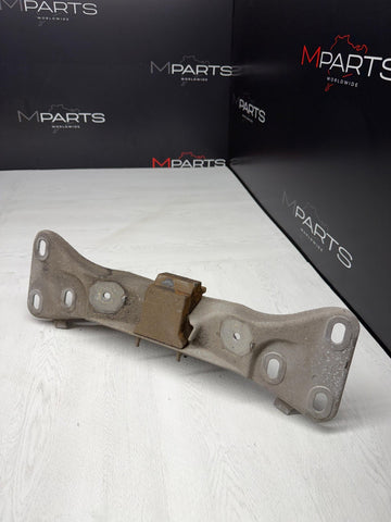99-03 BMW E39 M5 Transmission Bracket OEM 1094722