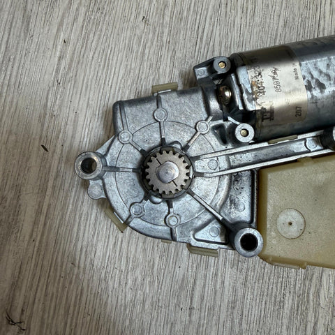 1993-1999 BMW E36 Convertible Sunroof Front Top Drive Motor OEM 67.61-8370823