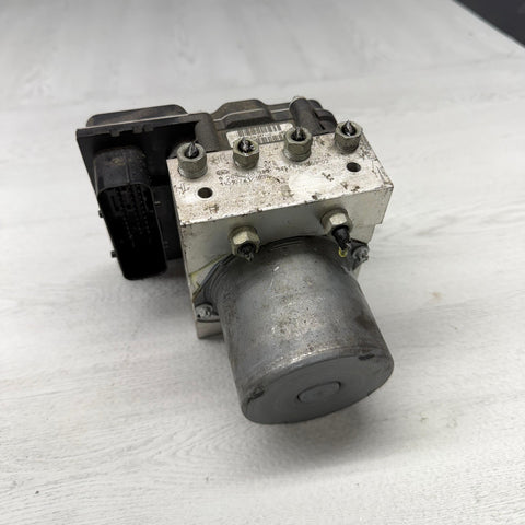 2007–2013 BMW 3 Series E90 E92 E93 ABS Pump / Control Module OEM 34516780161-01