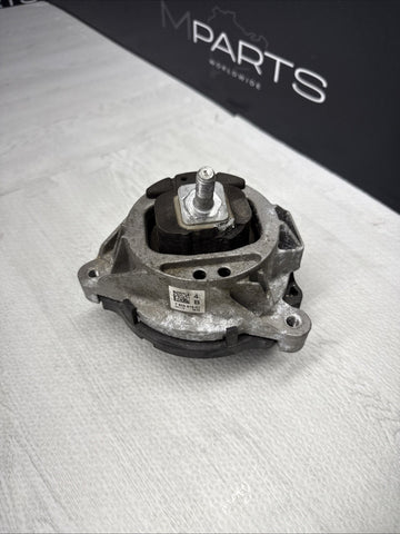 BMW 15-20 F80 F82 F83 M3 M4 Engine Motor Mount Bracket Right Passenger 7855818