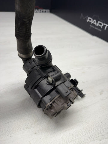 18-25 BMW G05 G12 G16 G30 F90 F91 F92 F93 M5 M8 Auxiliary Coolant Water Pump OEM