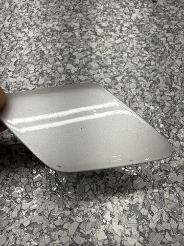 OEM BMW F80 F82 F83 M3 M4 Front Right Bumper Nozzle Washer Mineral White