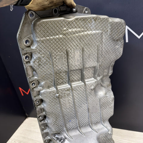 BMW F80 F82 F83 M3 M4 15-20 Engine Oil Pan S55 7854463 *Notes*