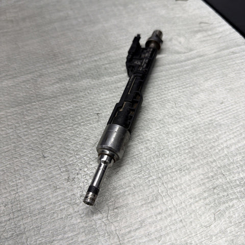 OEM BMW F10 F12 F13 F85 M5 M6 X5 Engine N63 S63 High Pressure Fuel Injector