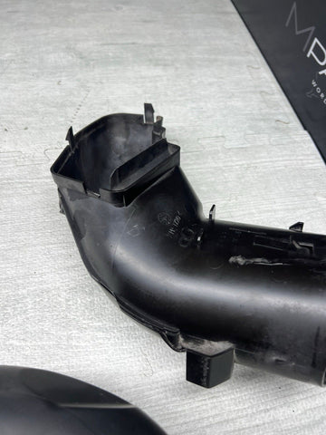 BMW 06-10 E60 E63 E64 M5 M6 S85 7790057 AIR INTAKE DUCTS PIPES