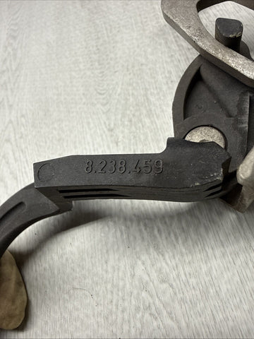 BMW 01-06 E46 HOOD LATCH SAFETY CATCH HOOK 51238238459 8238459 ORIGINAL