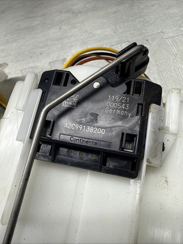 BMW X3M X4M F97 F98 Engine Fuel Pump Sending Unit Assembly 2020 2021 OEM