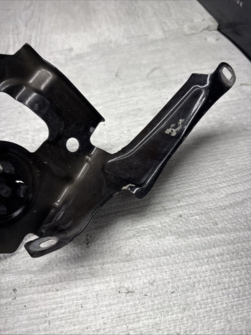 BMW 21-25 G80 G82 G83 M3 M4 Front Left Fender Mounting Bracket 8074973 OEM