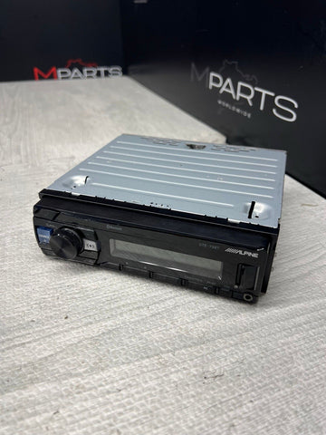 Alpine UTE-73BT, Single-DIN Digital Media Stereo w/ Bluetooth, USB & Auxiliary