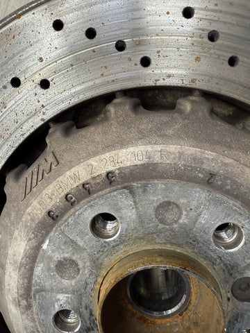 BMW 13-16 F10 M5 REAR RIGHT KNUCKLE HUB SPINDLE + ROTOR + CALIPER 34212284434