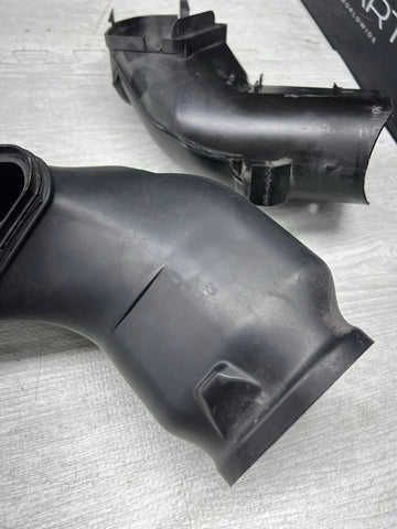 BMW 06-10 E60 E63 E64 M5 M6 S85 7790057 AIR INTAKE DUCTS PIPES