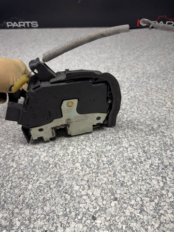 00-06 BMW E46 330Ci M3 Right Passenger Door Lock Hatch Actuator OEM 7011250