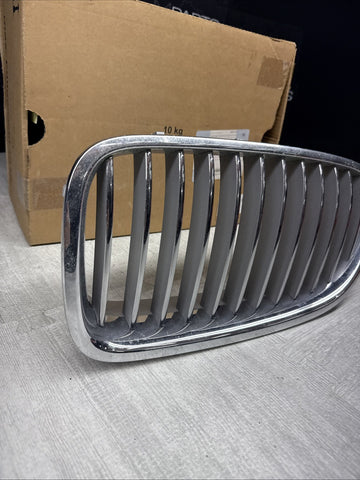 11-13 BMW F10 528 535 550i FRONT LEFT SIDE BUMPER CHROME GRILLE INSERT TRIM OEM