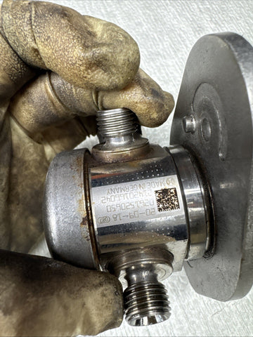 OEM BMW G05 G07 G12 G15 G30 Engine N63 S63 V8 HPFP High Pressure Fuel Pump 1-4