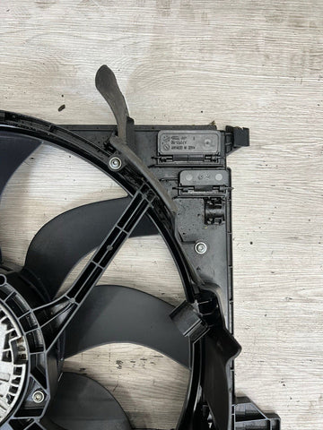 BMW 15-20 F80 F82 F83 M3 M4 ENGINE RADIATOR COOLING FAN MOTOR SHROUD 7850474