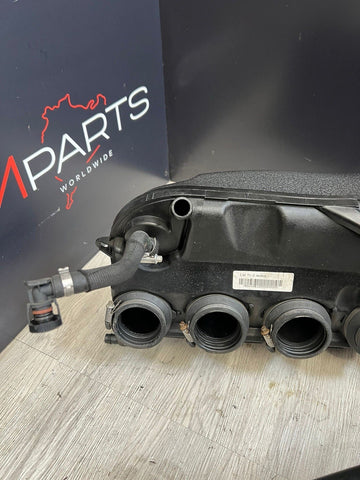 06-10 BMW E60 E63 E64 M5 M6 S85 V10 Engine Cover Intake Manifold Plenum
