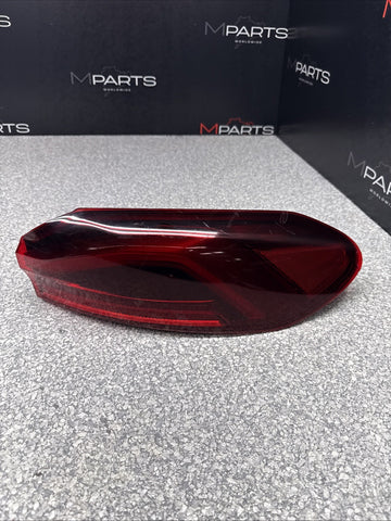 OEM BMW 20-27 X6 G06 F96 X6M Rear Tail Light Outer Right 63217442276 *Crack