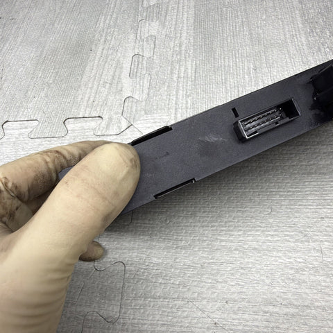 BMW E60 E63 E64 M5 M6 E90 E92 E93 328 M3 Body Control CAS 3 Module 9147217