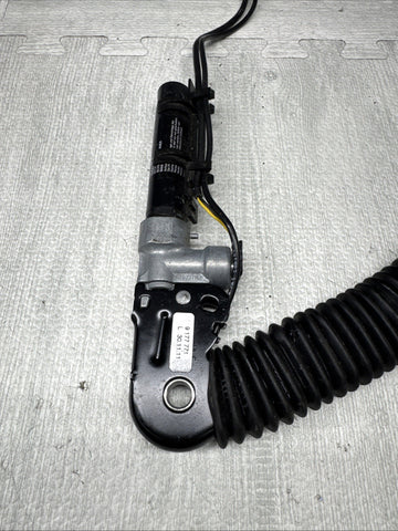 06-13 BMW E82 E88 E90 E92 M3 Front Left Driver Seat Belt Buckle Tensioner