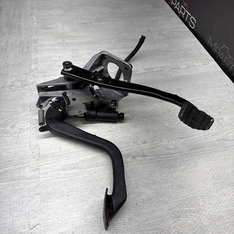 01-06 BMW E46 M3 6Spd MANUAL FOOT BRAKE CLUTCH PEDALS ASSEMBLY SWAP
